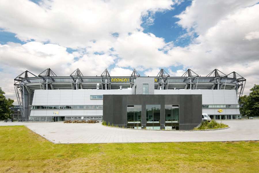 Stilistisk tilbygning i stål, Brøndby Stadion 30, 2605 Brøndby